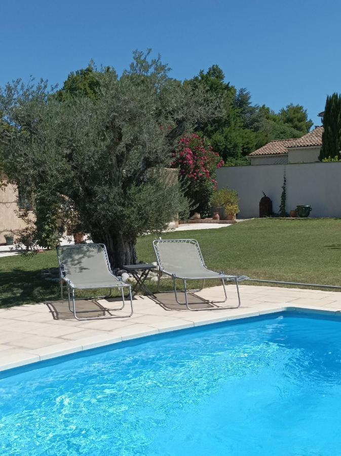 Chambre D'Hote Au Coeur Des Alpilles 무리에 외부 사진